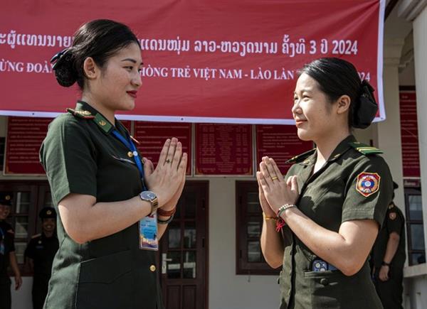 Sĩ quan trẻ Bộ đội Biên phòng Việt Nam - Lào thắm tình đoàn kết ảnh 5