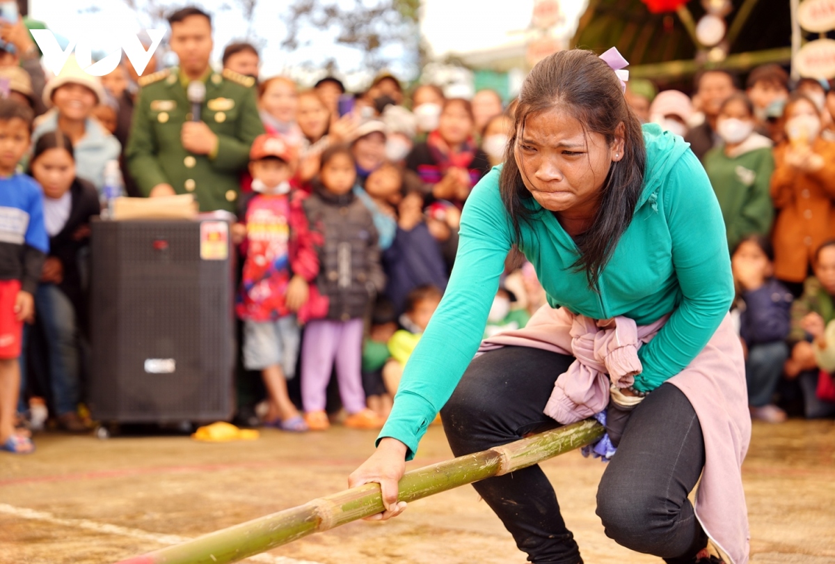 xuan ve tren khu vuc bien gioi viet - lao hinh anh 6