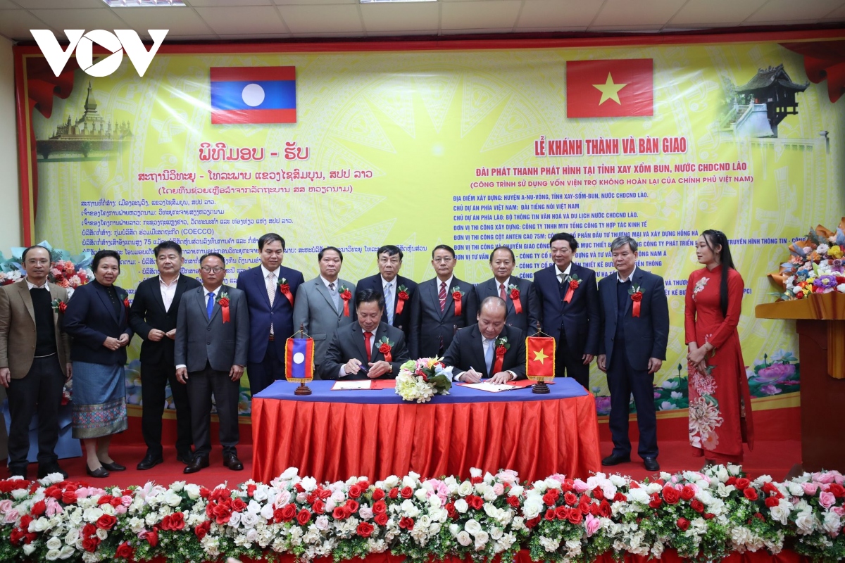 khanh thanh va ban giao Dai phat thanh phat hinh tinh xaysomboun, lao hinh anh 4