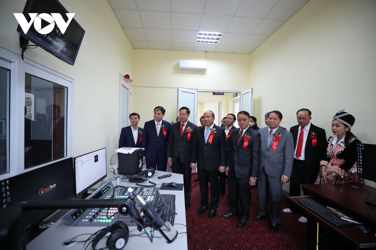 khanh thanh va ban giao Dai phat thanh phat hinh tinh xaysomboun, lao hinh anh 10